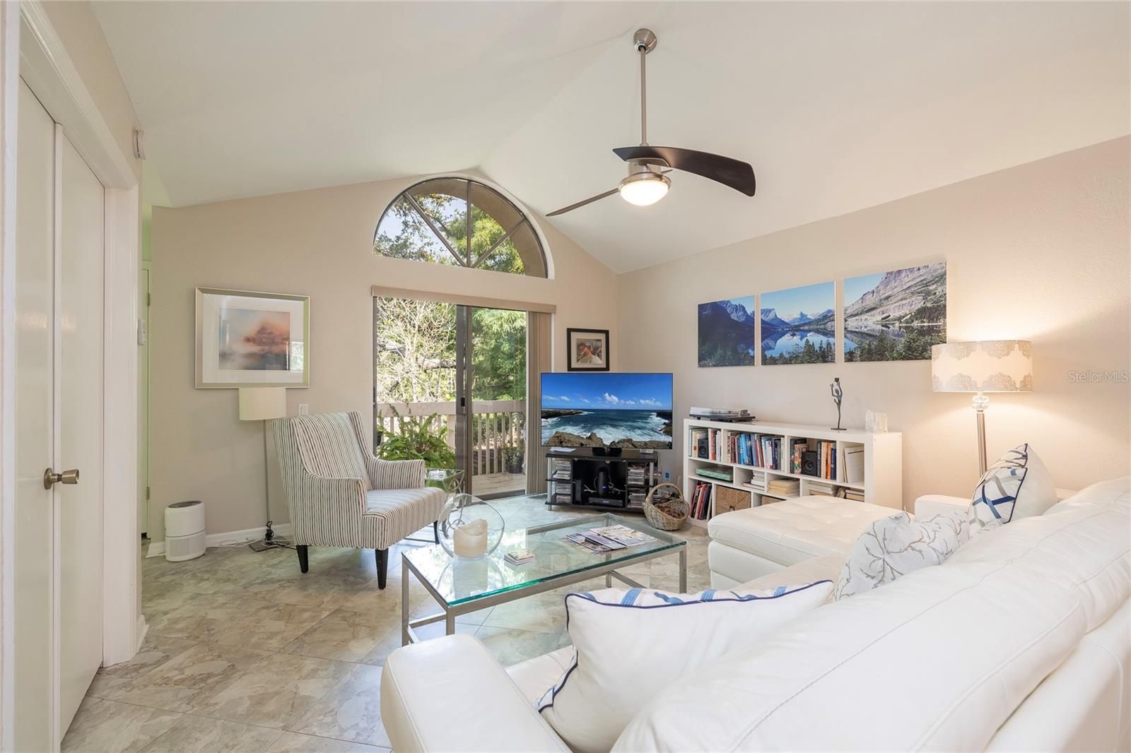 Image 11 of 30 For 307 Los Prados Drive 307