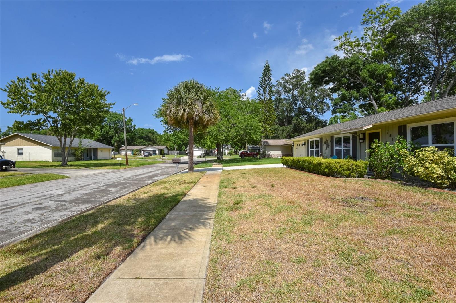 Image 19 of 52 For 781 Little Pine Drive