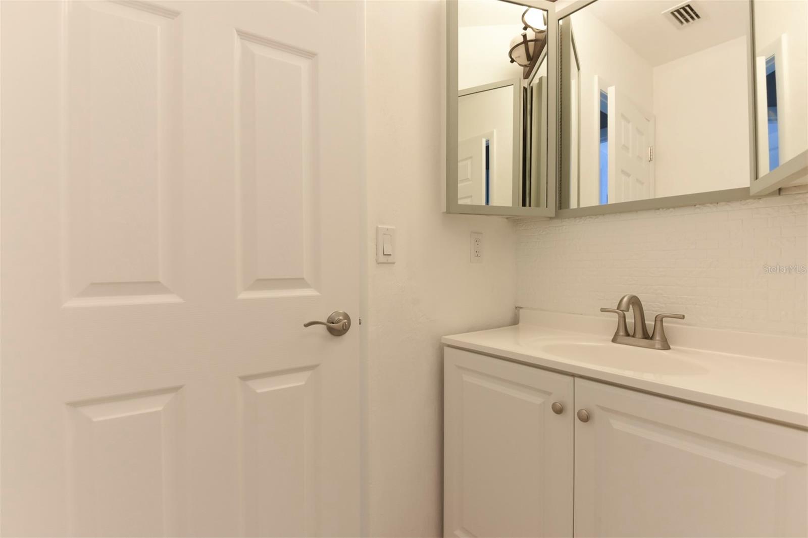 Image 36 of 52 For 781 Little Pine Drive