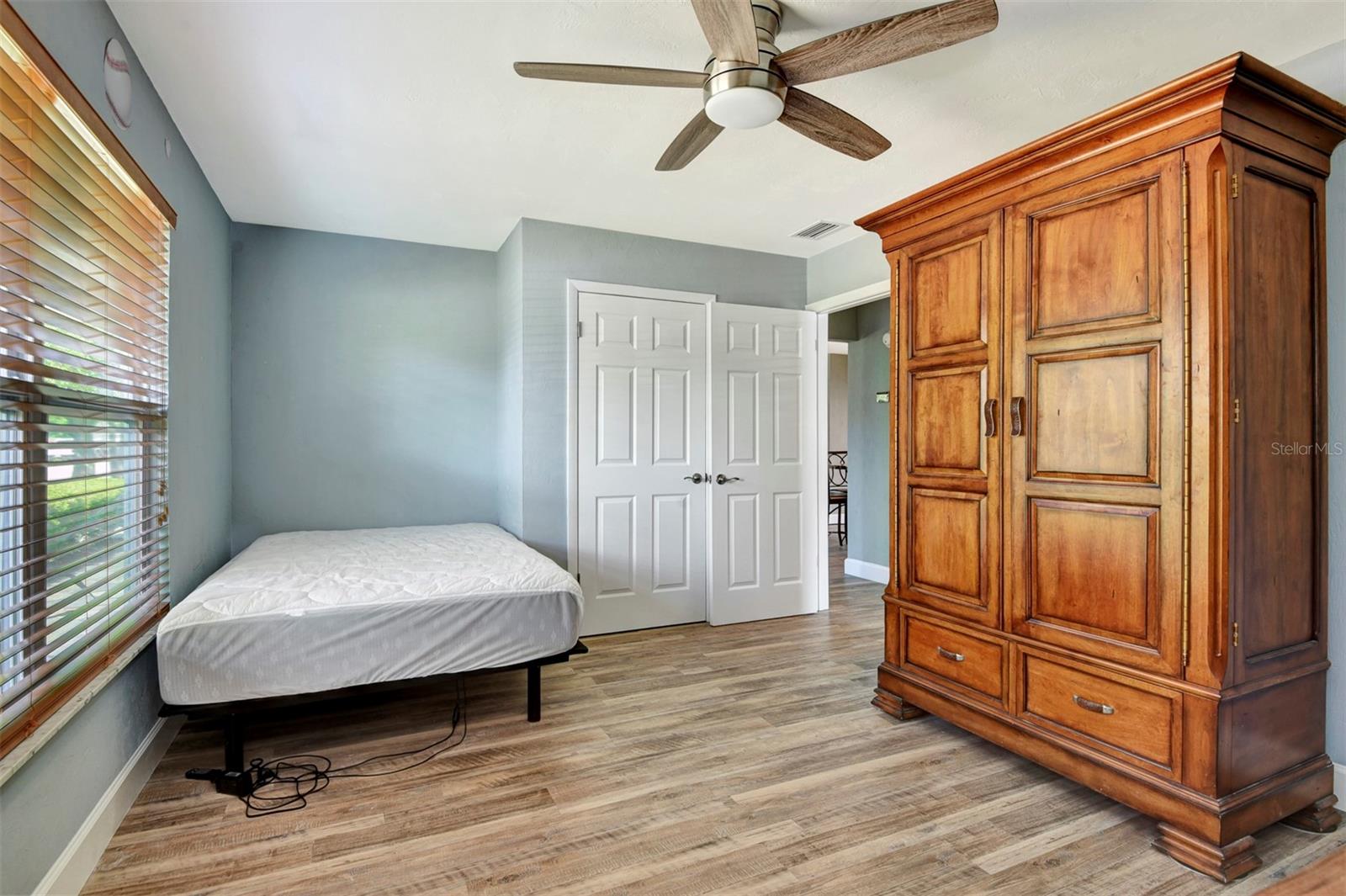 Image 39 of 52 For 781 Little Pine Drive
