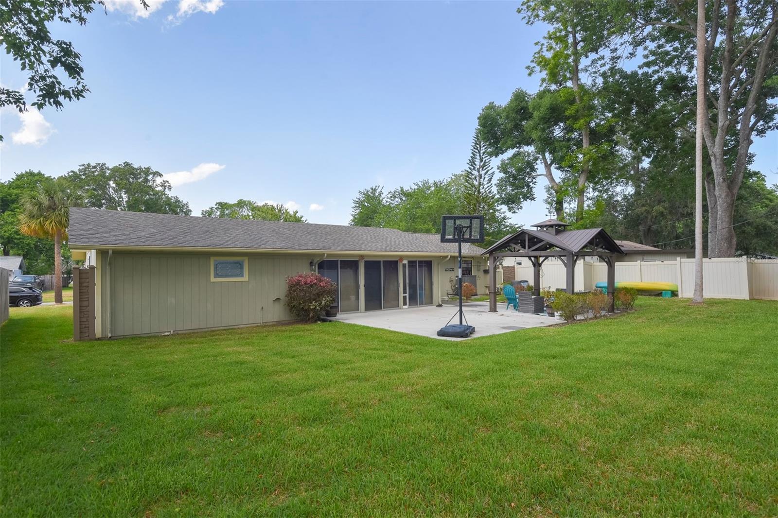 Image 5 of 52 For 781 Little Pine Drive