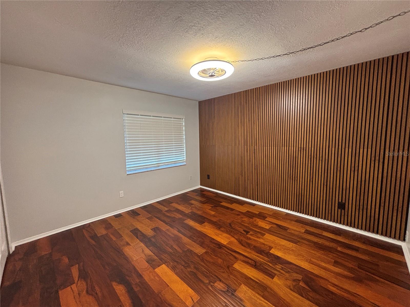 Image 13 of 20 For 14446 Reuter Strasse Circle 3