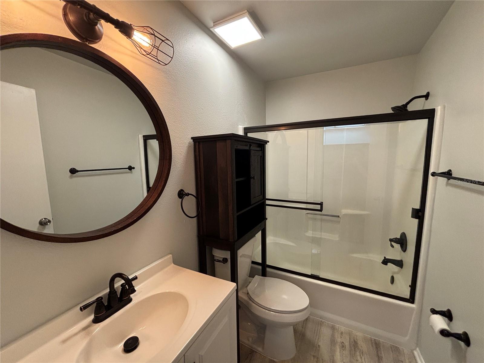 Image 16 of 20 For 14446 Reuter Strasse Circle 3