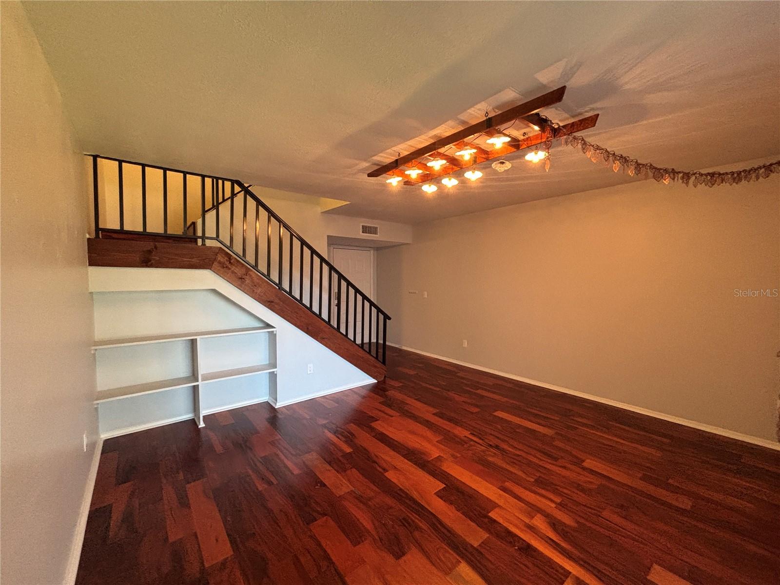 Image 9 of 20 For 14446 Reuter Strasse Circle 3