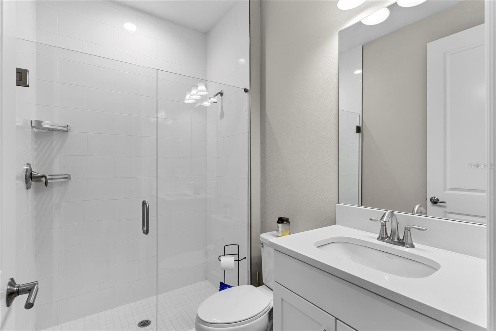 Listing photo id 27 for 13182 Twin Bridges Drive