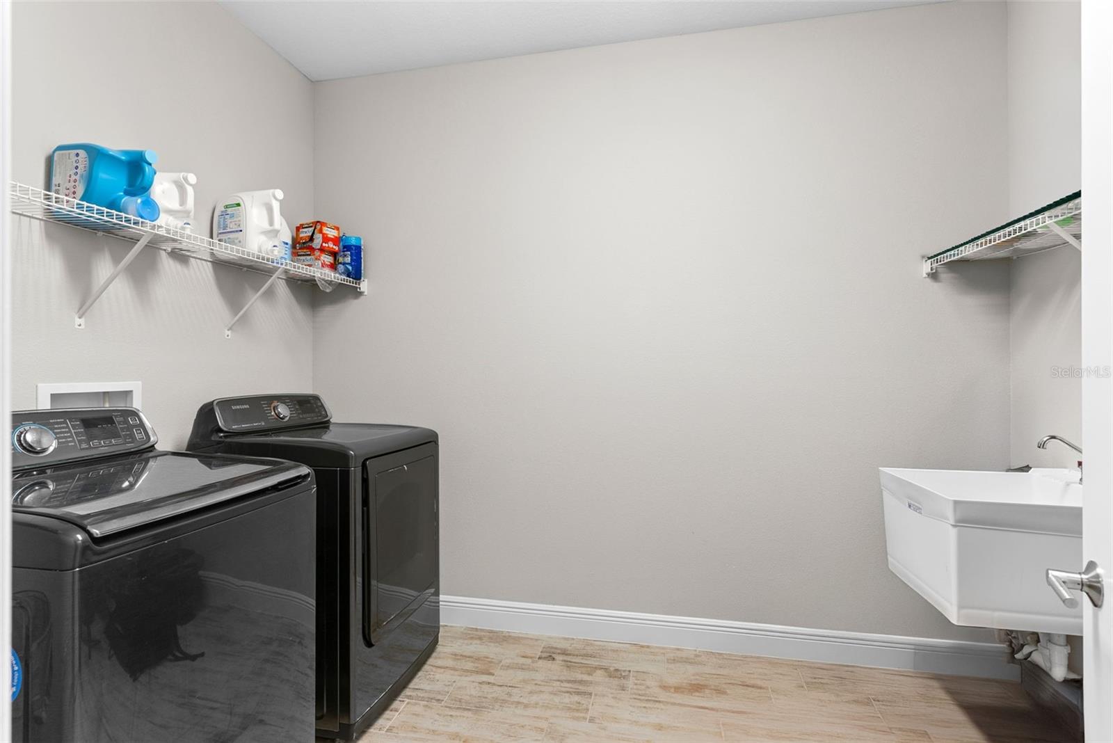 Listing photo id 30 for 13182 Twin Bridges Drive