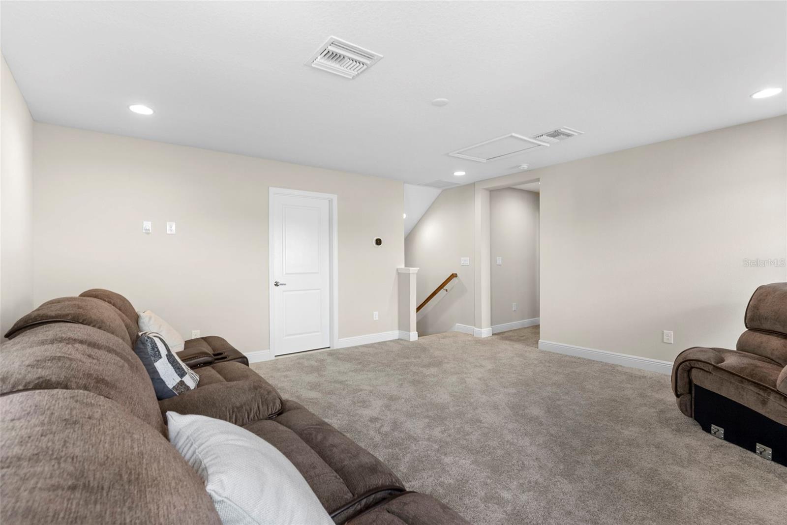 Listing photo id 32 for 13182 Twin Bridges Drive