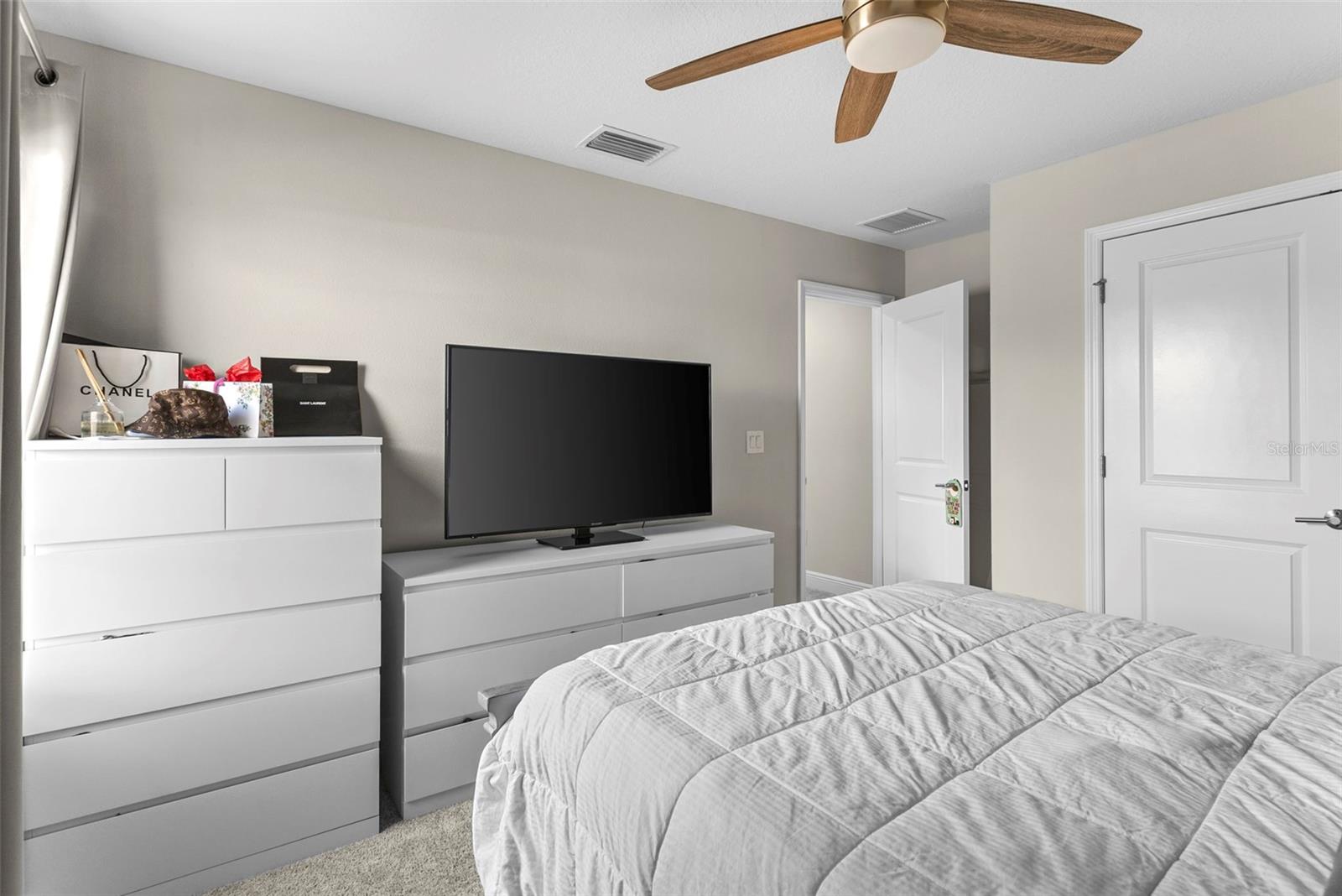 Listing photo id 34 for 13182 Twin Bridges Drive