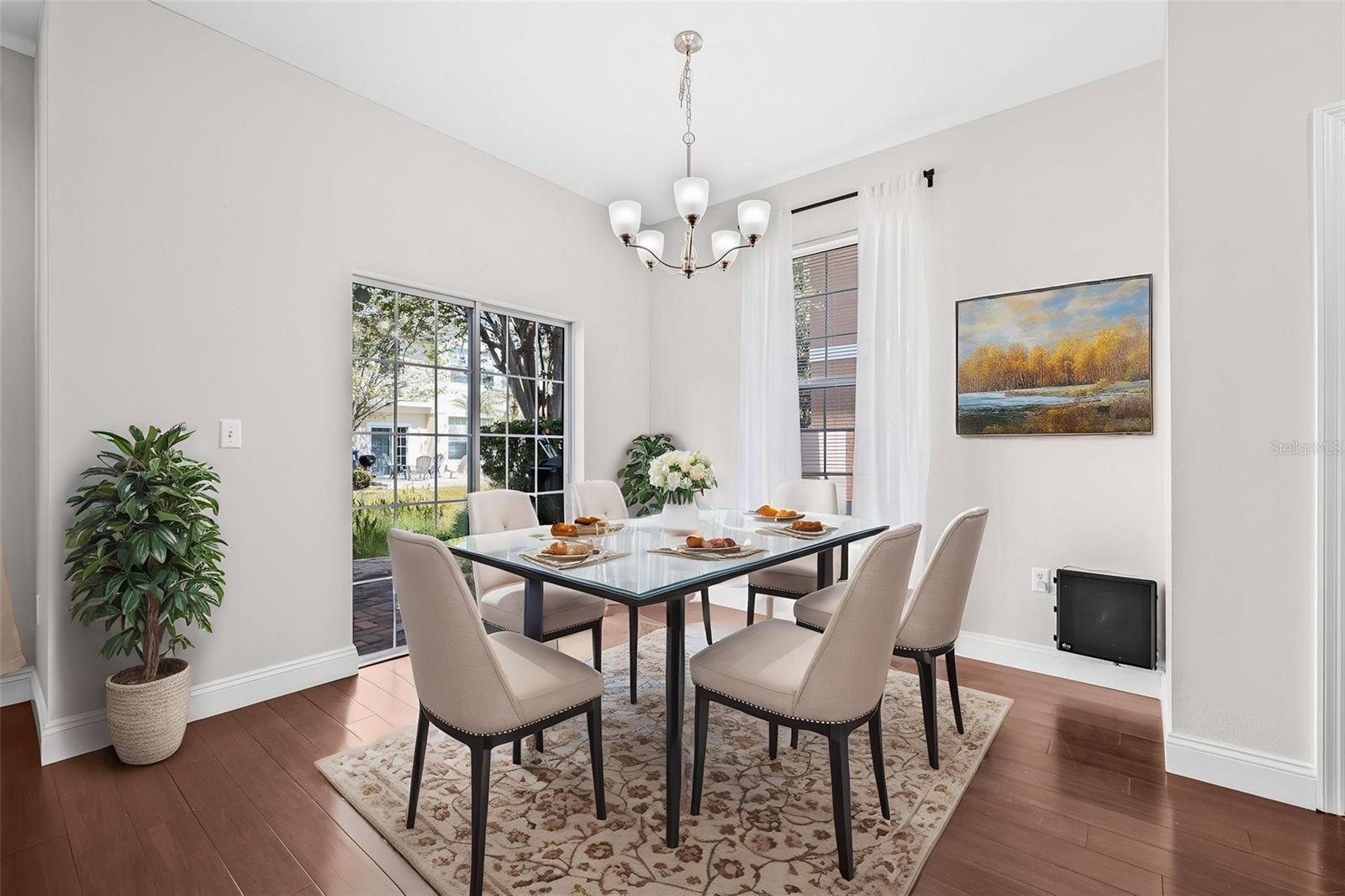 Listing photo id 11 for 5176 6th Street N