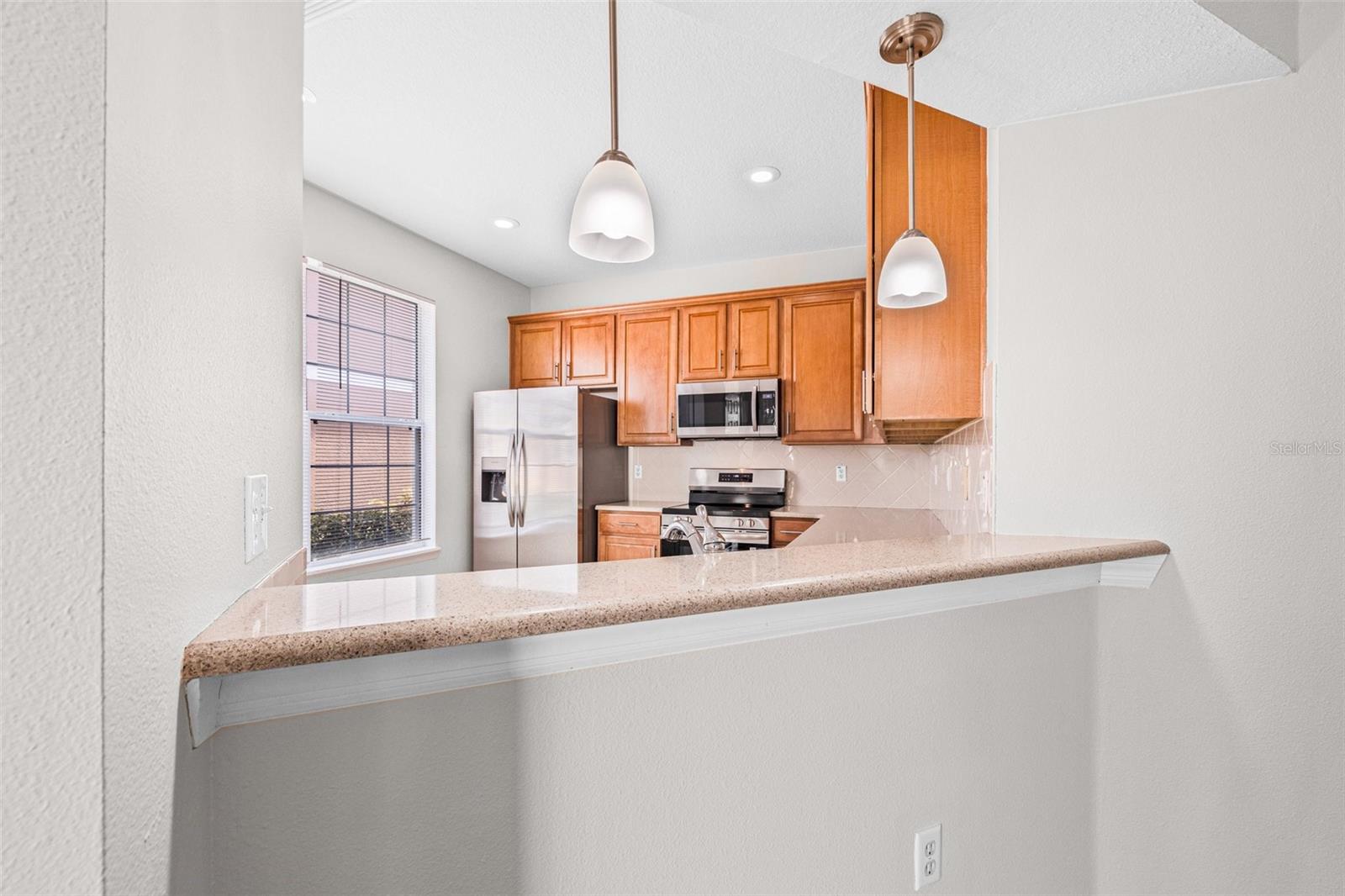 Listing photo id 12 for 5176 6th Street N