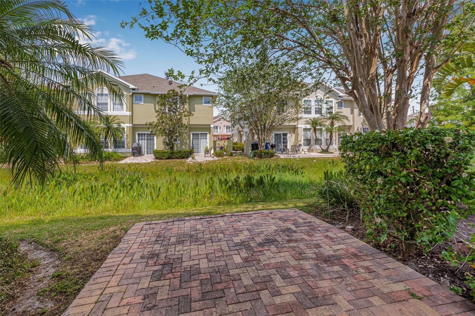 Listing photo id 31 for 5176 6th Street N