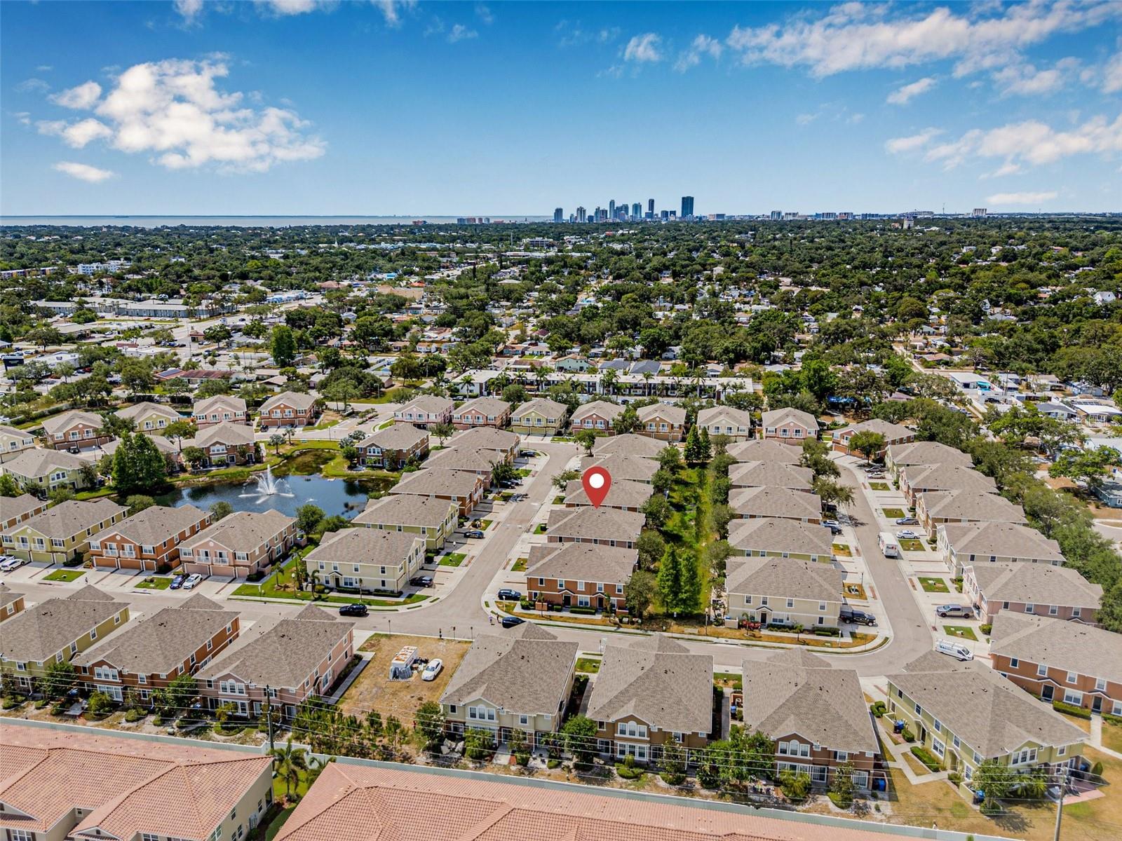 Listing photo id 2 for 5176 6th Street N