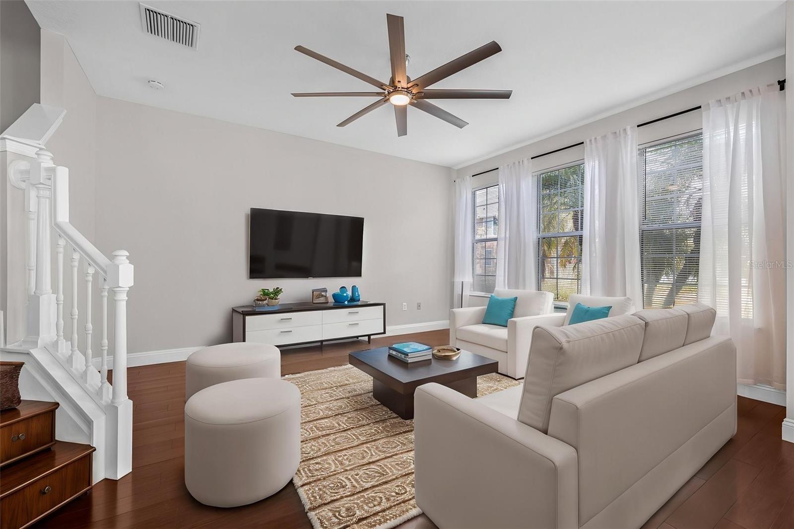 Listing photo id 6 for 5176 6th Street N