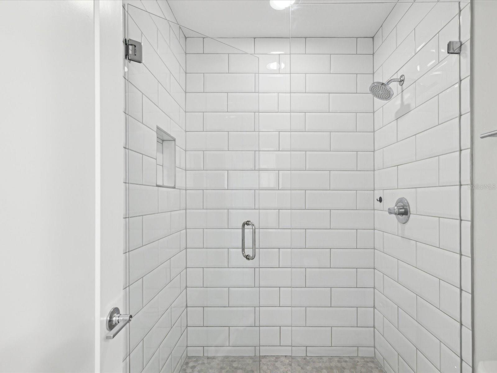 Image 13 of 47 For 946 Highland Avenue 24