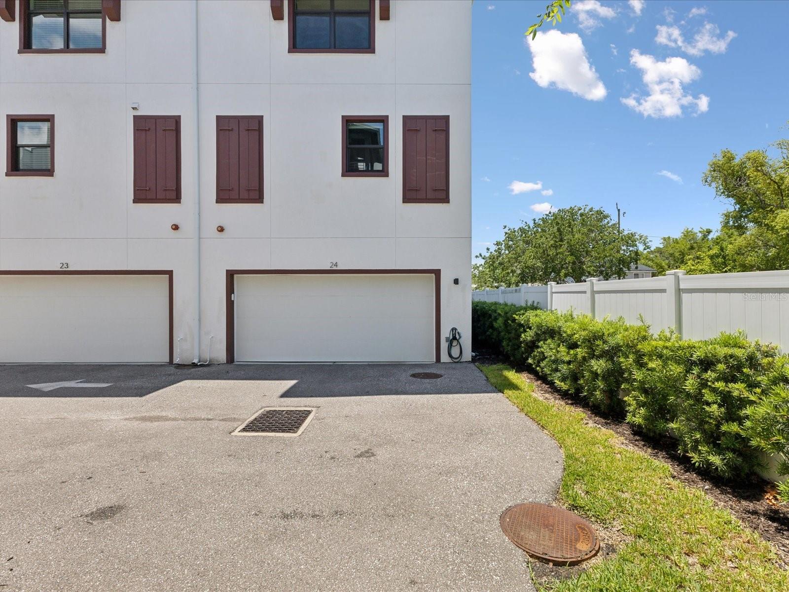 Image 26 of 47 For 946 Highland Avenue 24