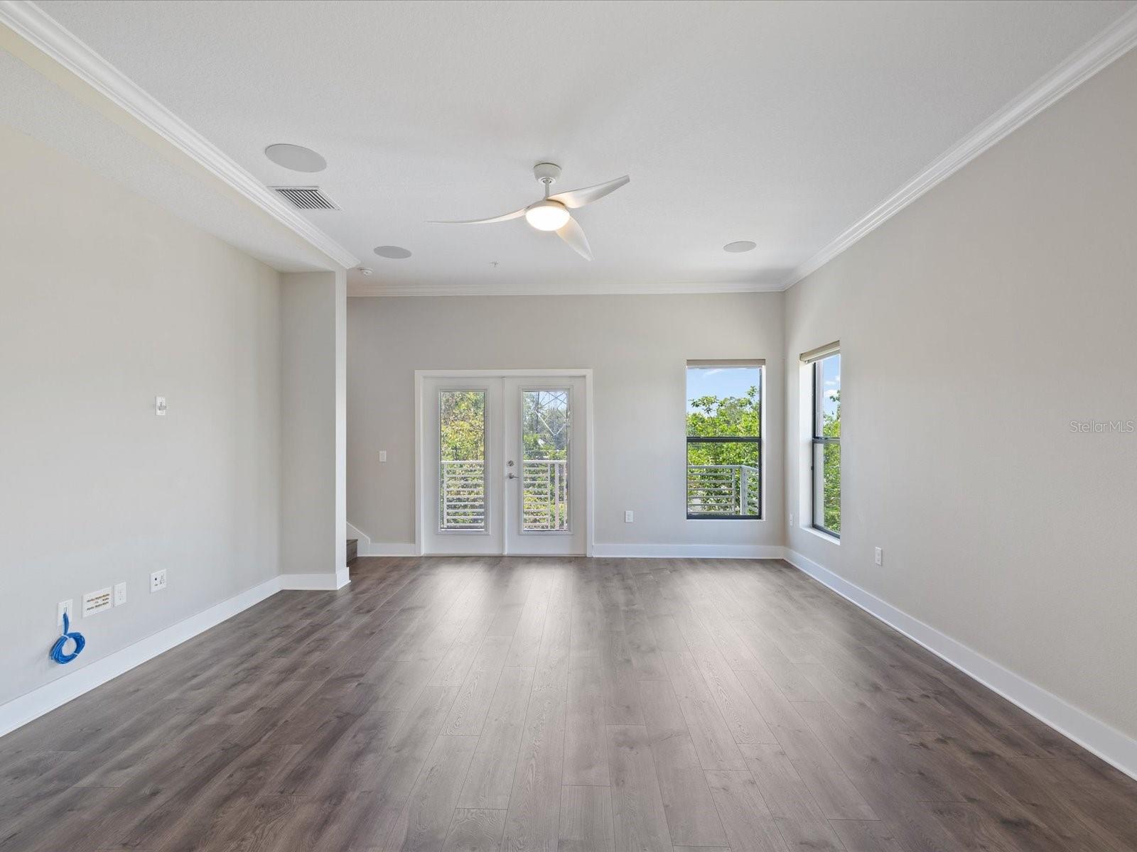 Image 9 of 47 For 946 Highland Avenue 24