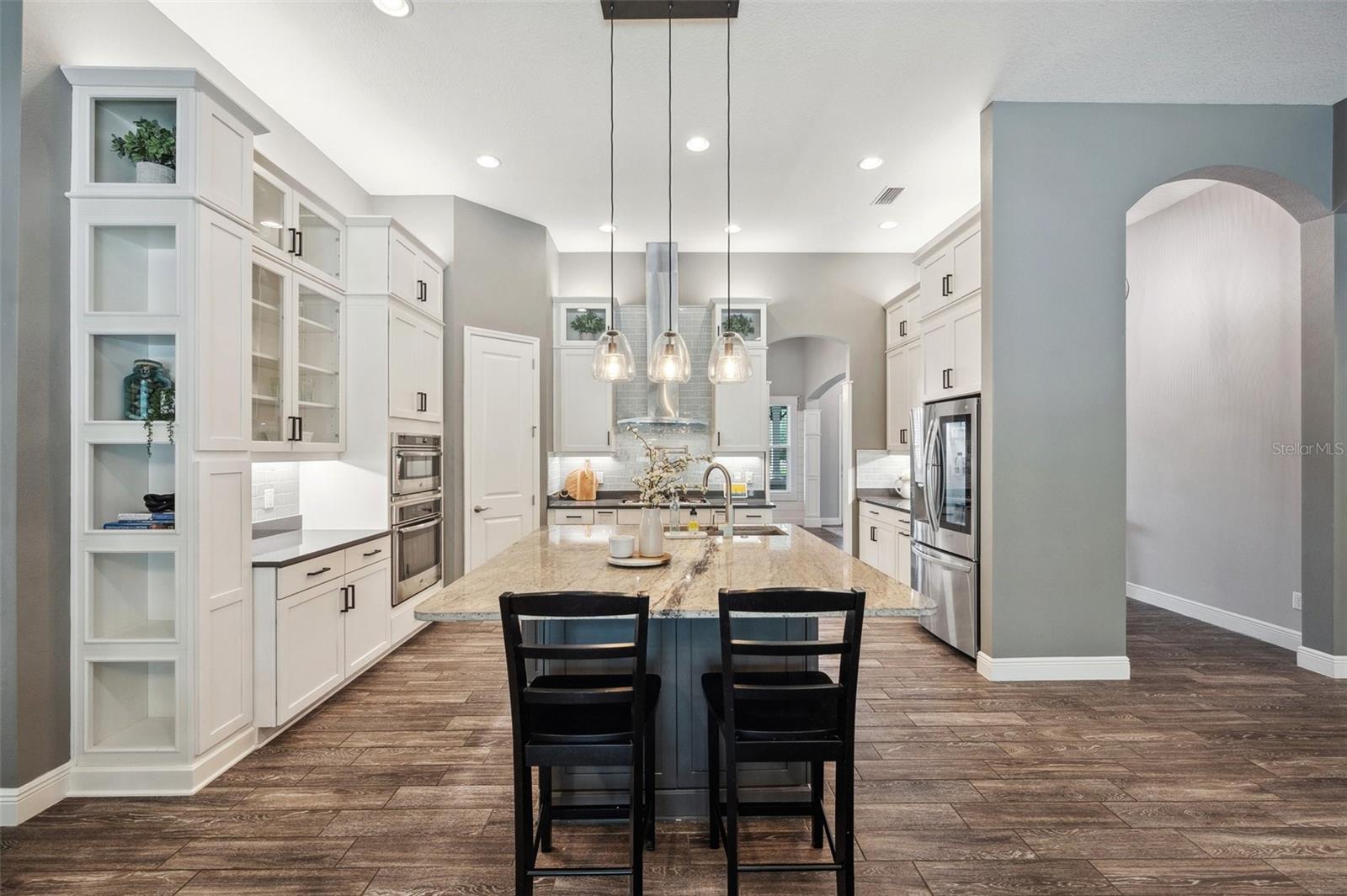 Listing photo id 17 for 3326 Barbour Trail
