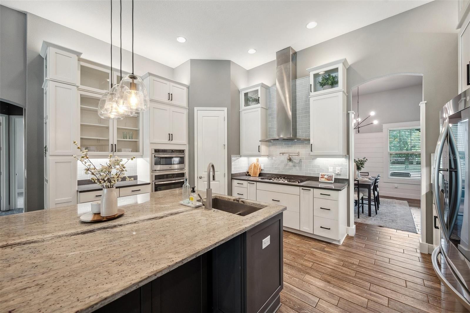 Listing photo id 18 for 3326 Barbour Trail