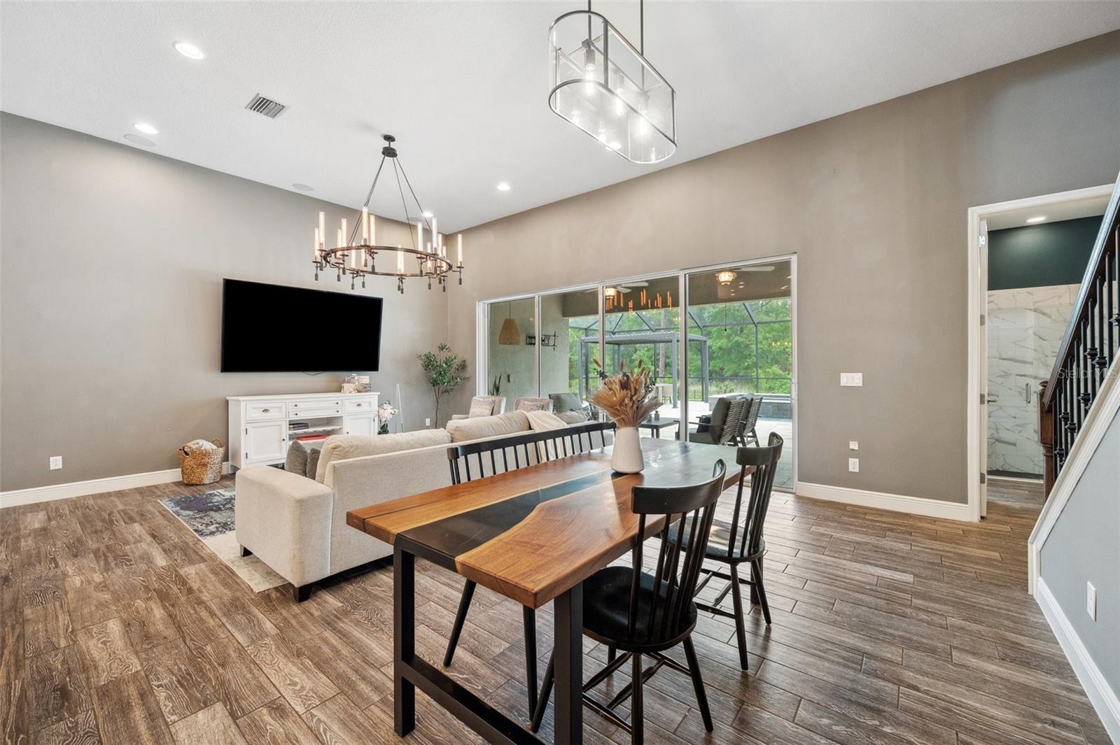 Listing photo id 25 for 3326 Barbour Trail