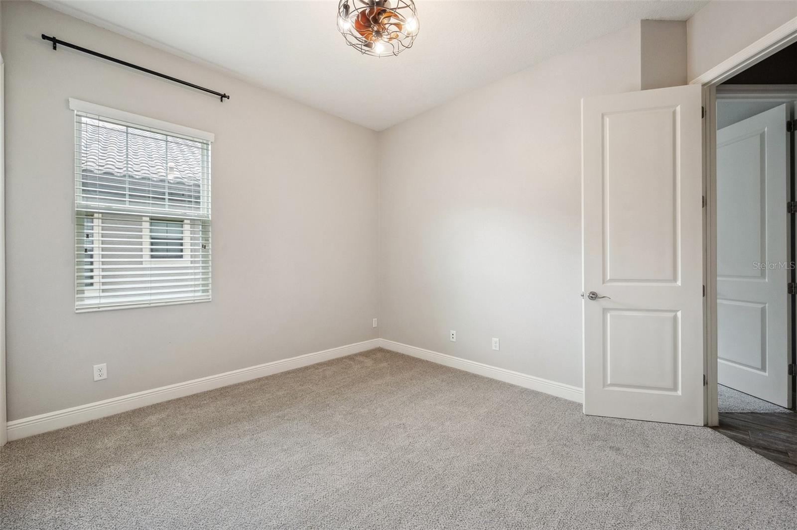Listing photo id 30 for 3326 Barbour Trail