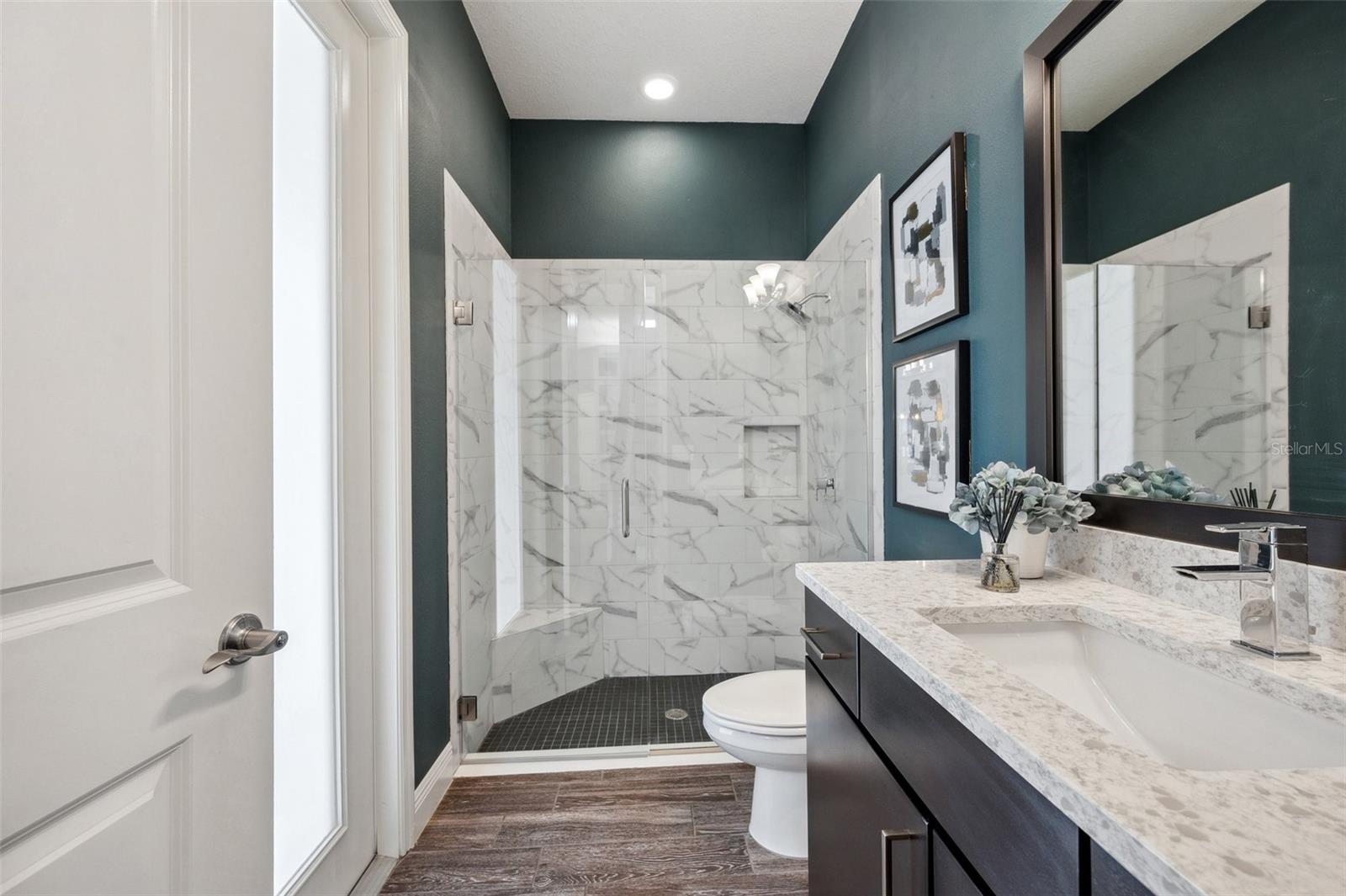 Listing photo id 32 for 3326 Barbour Trail