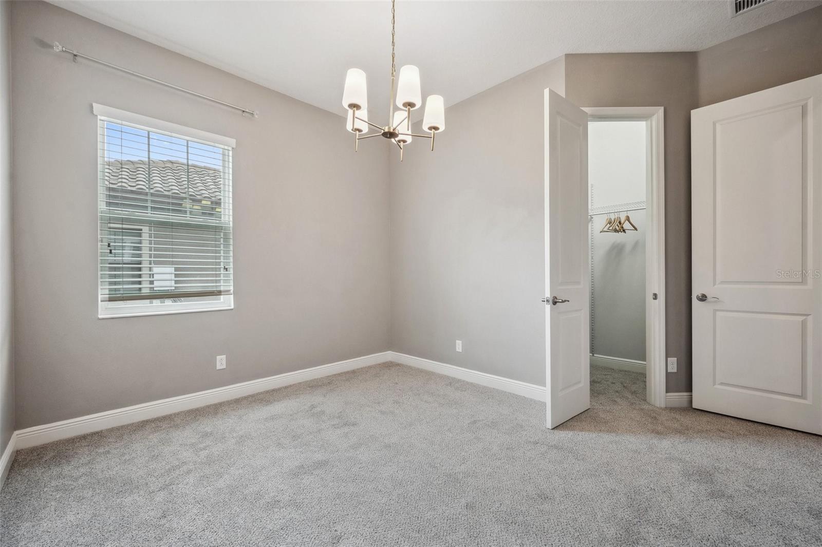 Listing photo id 33 for 3326 Barbour Trail