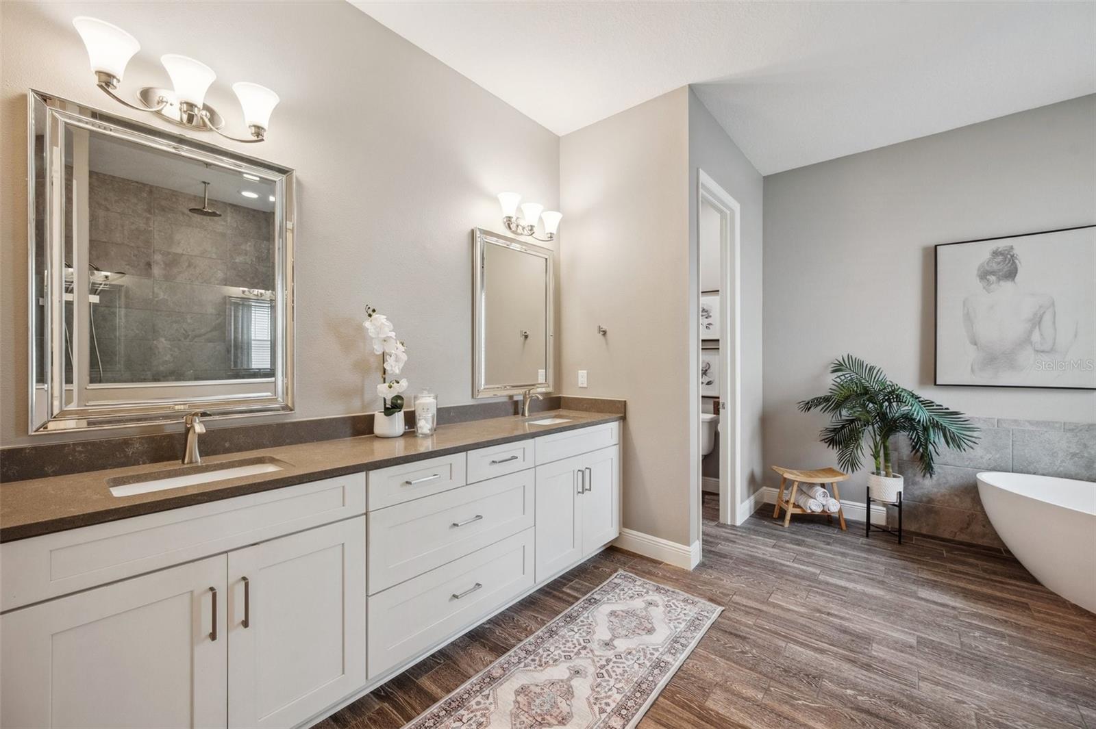 Listing photo id 41 for 3326 Barbour Trail