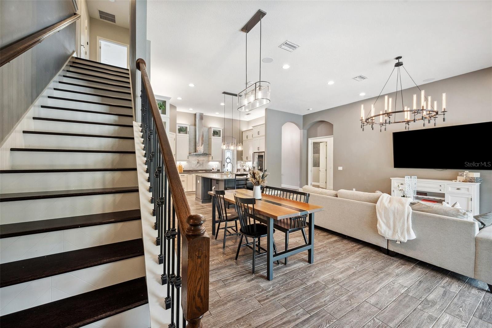 Listing photo id 45 for 3326 Barbour Trail