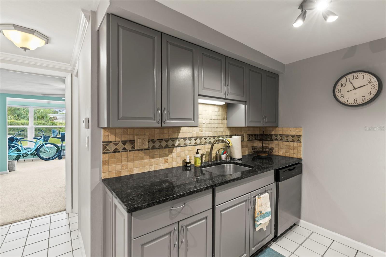 Image 21 of 29 For 4305 Summersun Drive