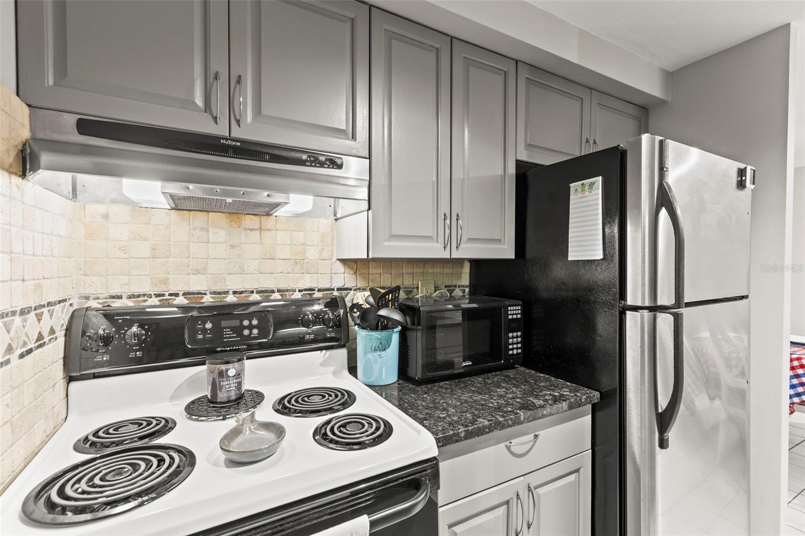 Image 22 of 29 For 4305 Summersun Drive
