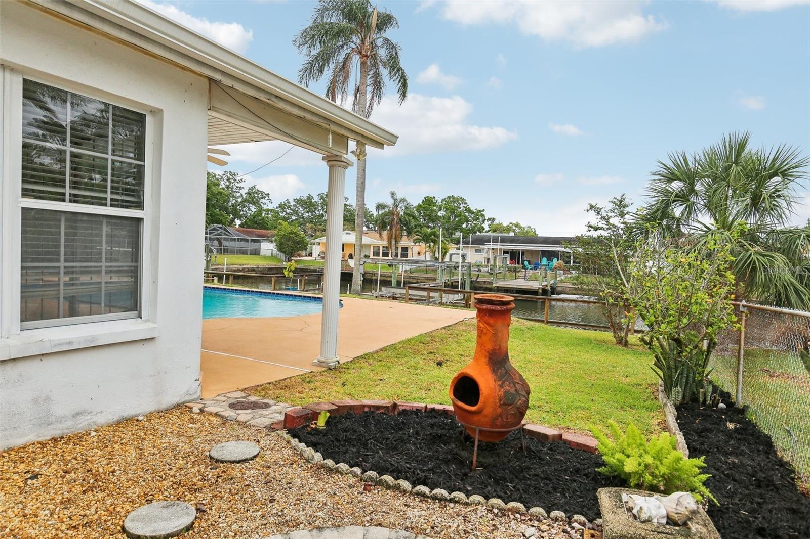 Listing photo id 28 for 8706 Elmwood Lane