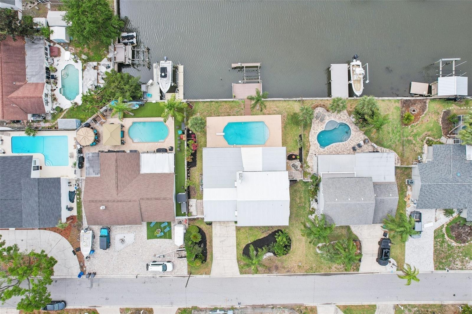 Listing photo id 29 for 8706 Elmwood Lane