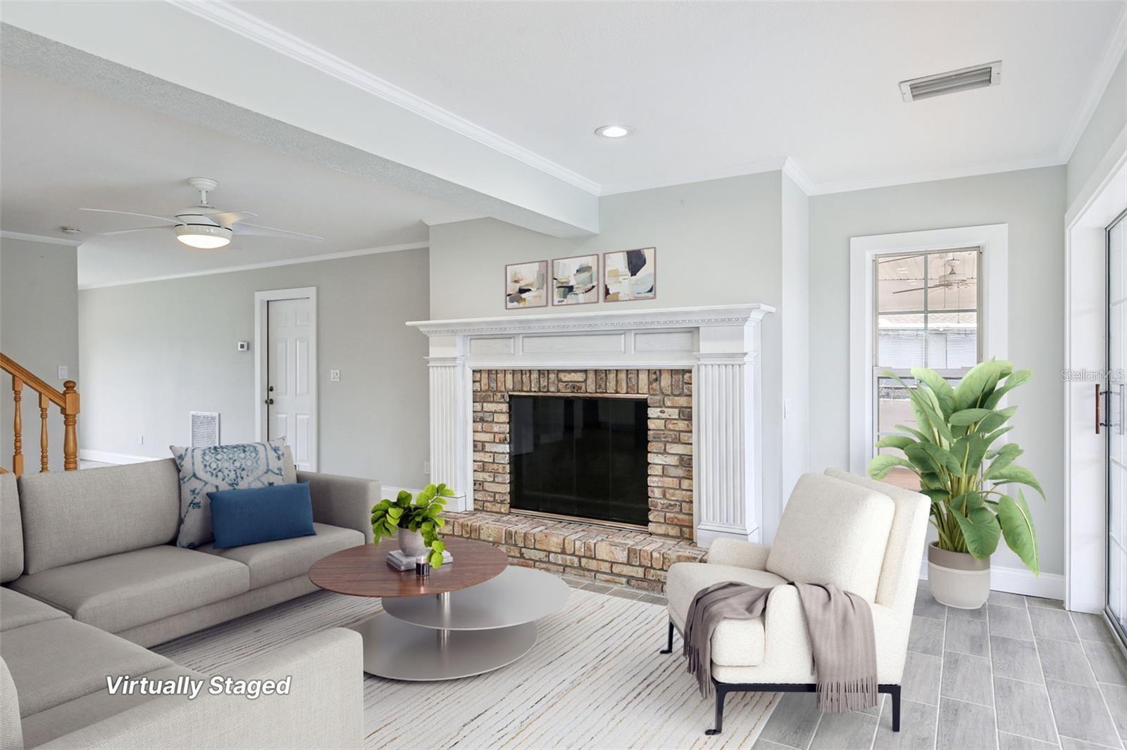 Listing photo id 3 for 8706 Elmwood Lane
