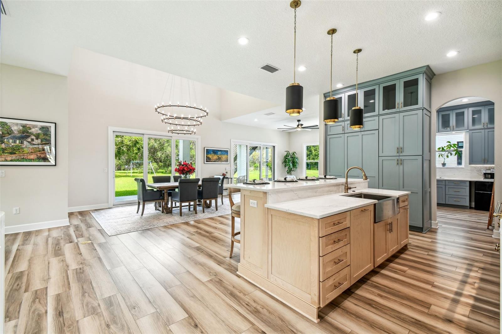 Image 14 of 73 For 13711 Lussier Lane
