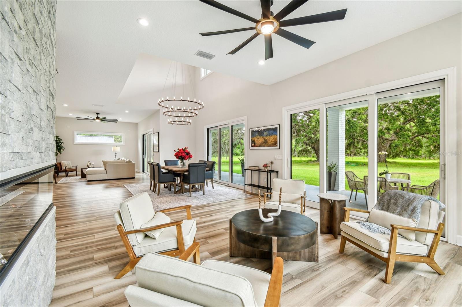 Image 22 of 73 For 13711 Lussier Lane