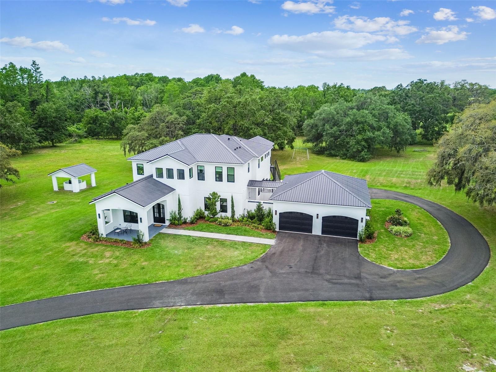 Image 4 of 73 For 13711 Lussier Lane