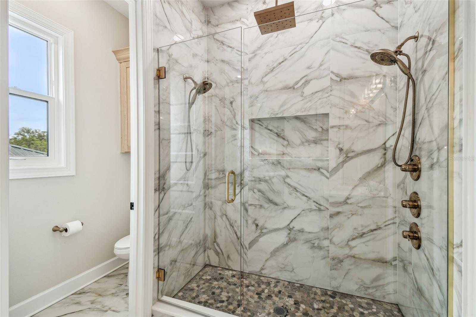 Image 40 of 73 For 13711 Lussier Lane