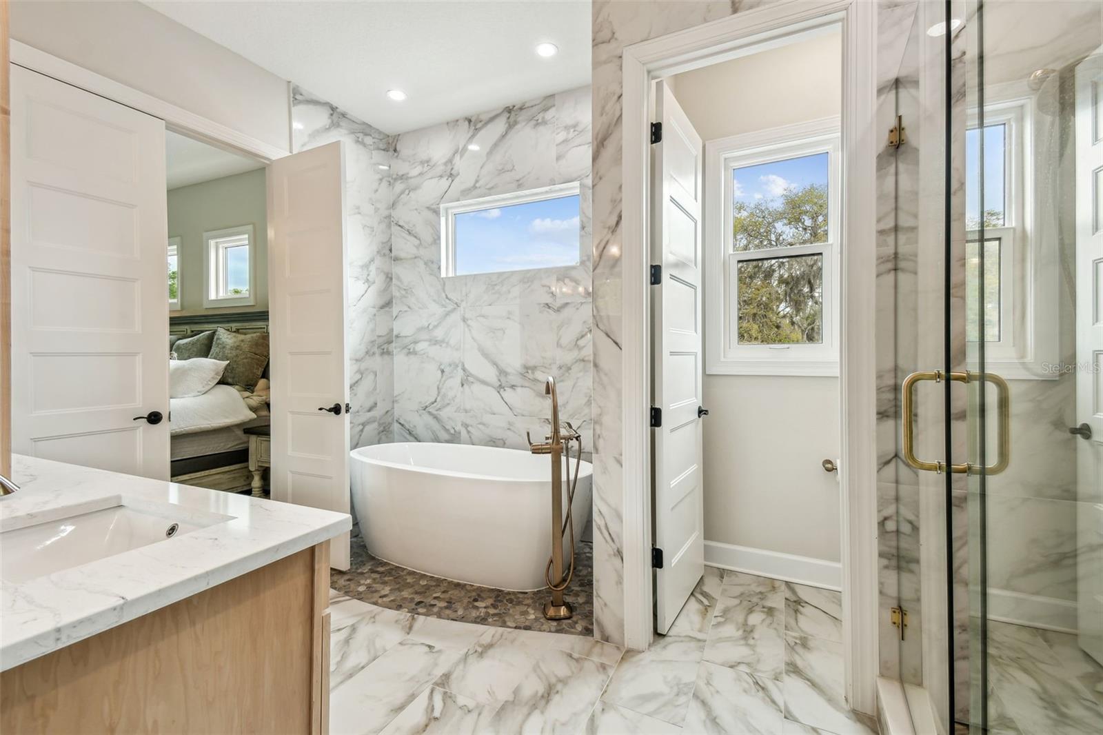 Image 41 of 73 For 13711 Lussier Lane