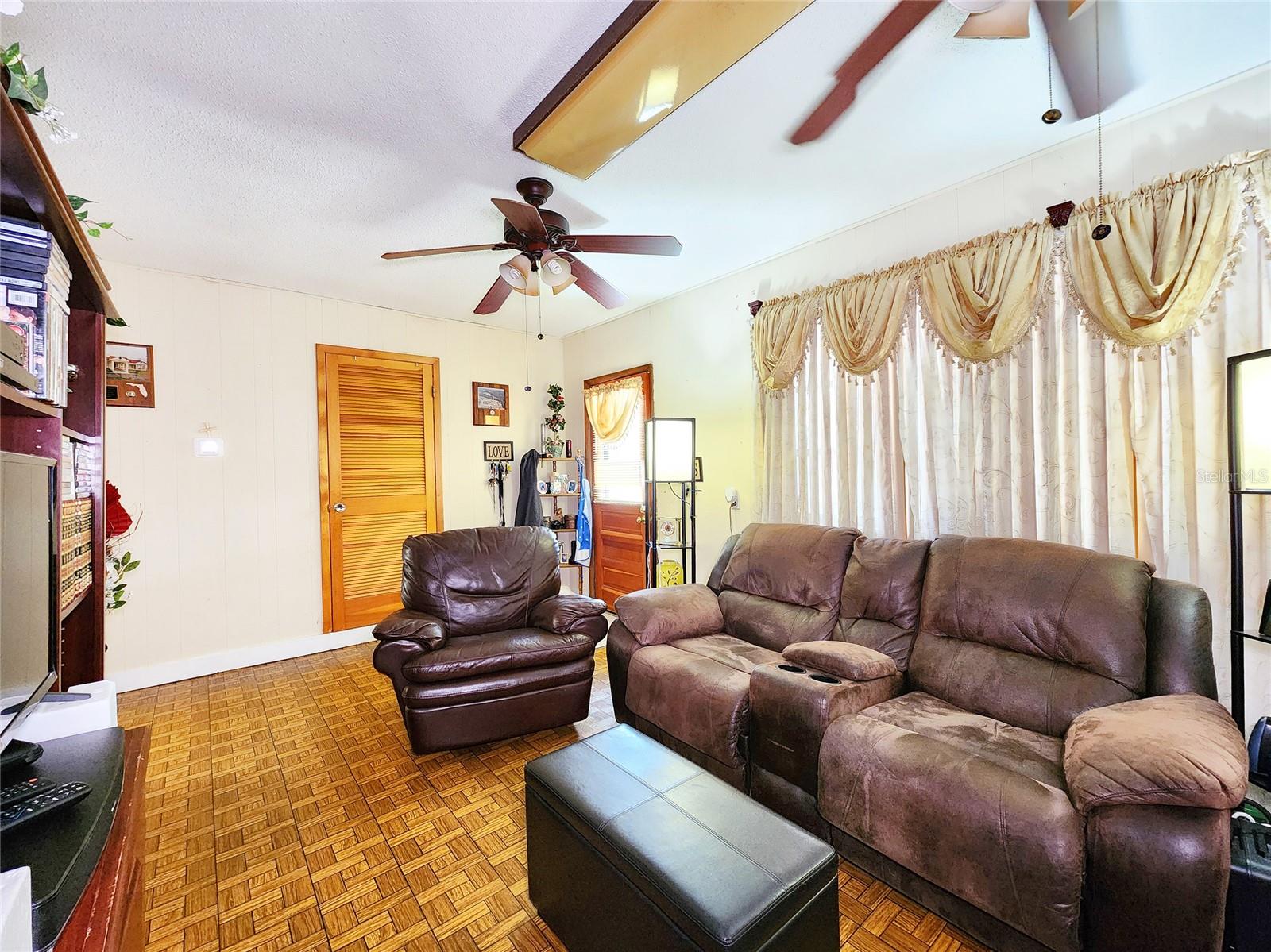 Image 12 of 57 For 7217 Straight Avenue