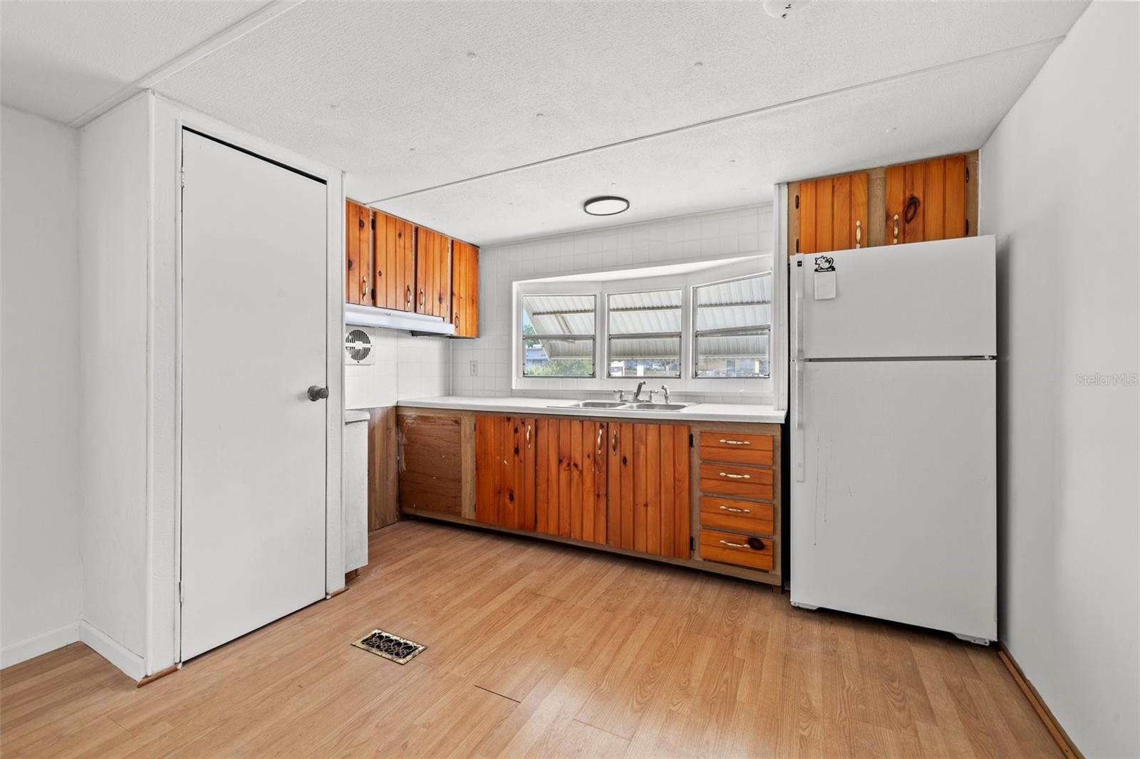 Image 14 of 19 For 4150 66th Street N 1