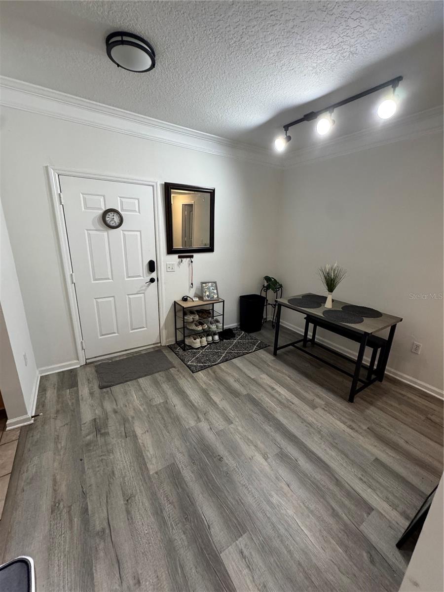 Listing photo id 9 for 4207 Dale Mabry Highway 6213