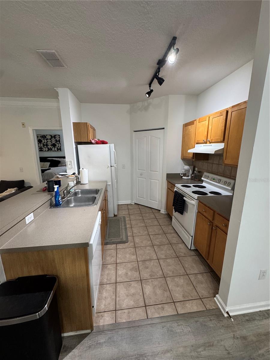 Listing photo id 17 for 4207 Dale Mabry Highway 6213