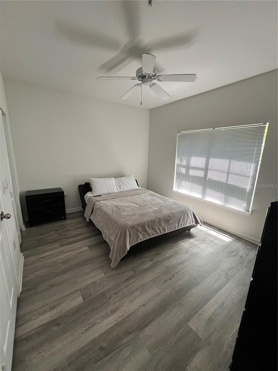 Listing photo id 2 for 4207 Dale Mabry Highway 6213