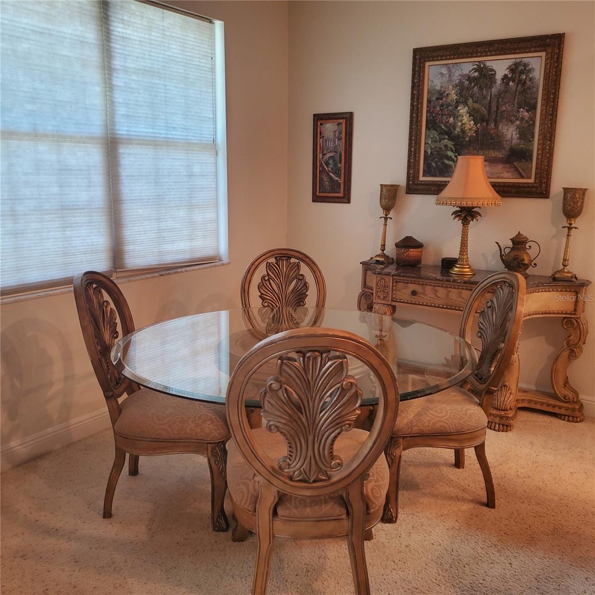 Listing photo id 4 for 6806 Sombras Way