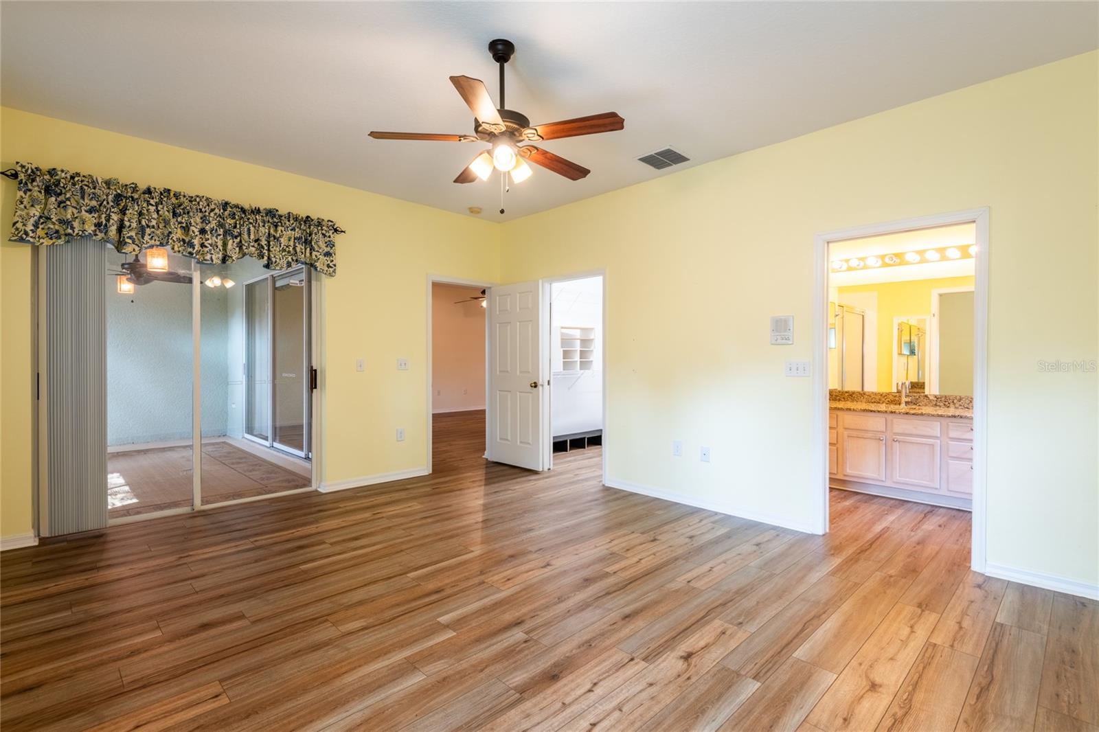 Image 18 of 45 For 19025 Callaway Court