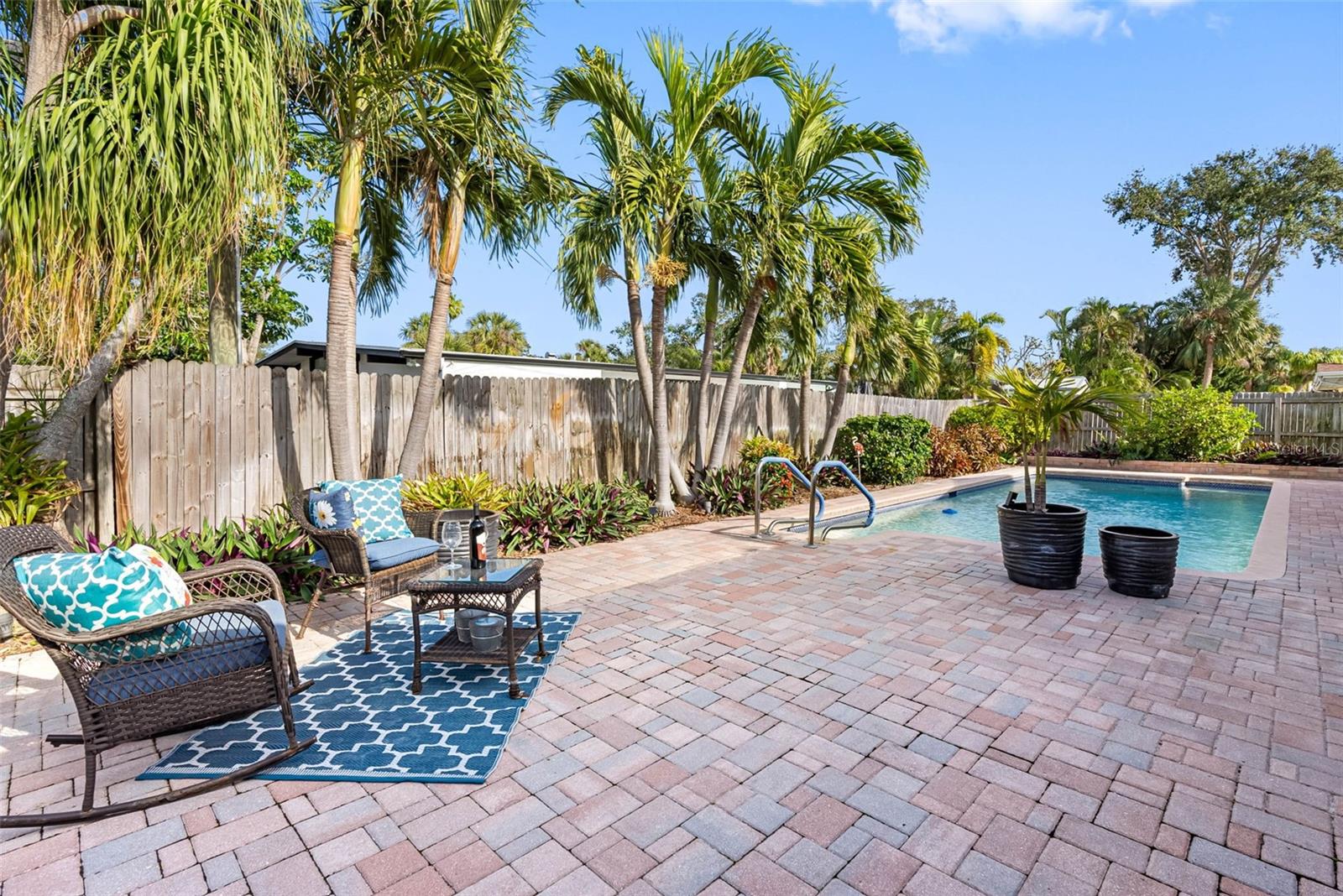 Listing photo id 9 for 5166 39th Street S