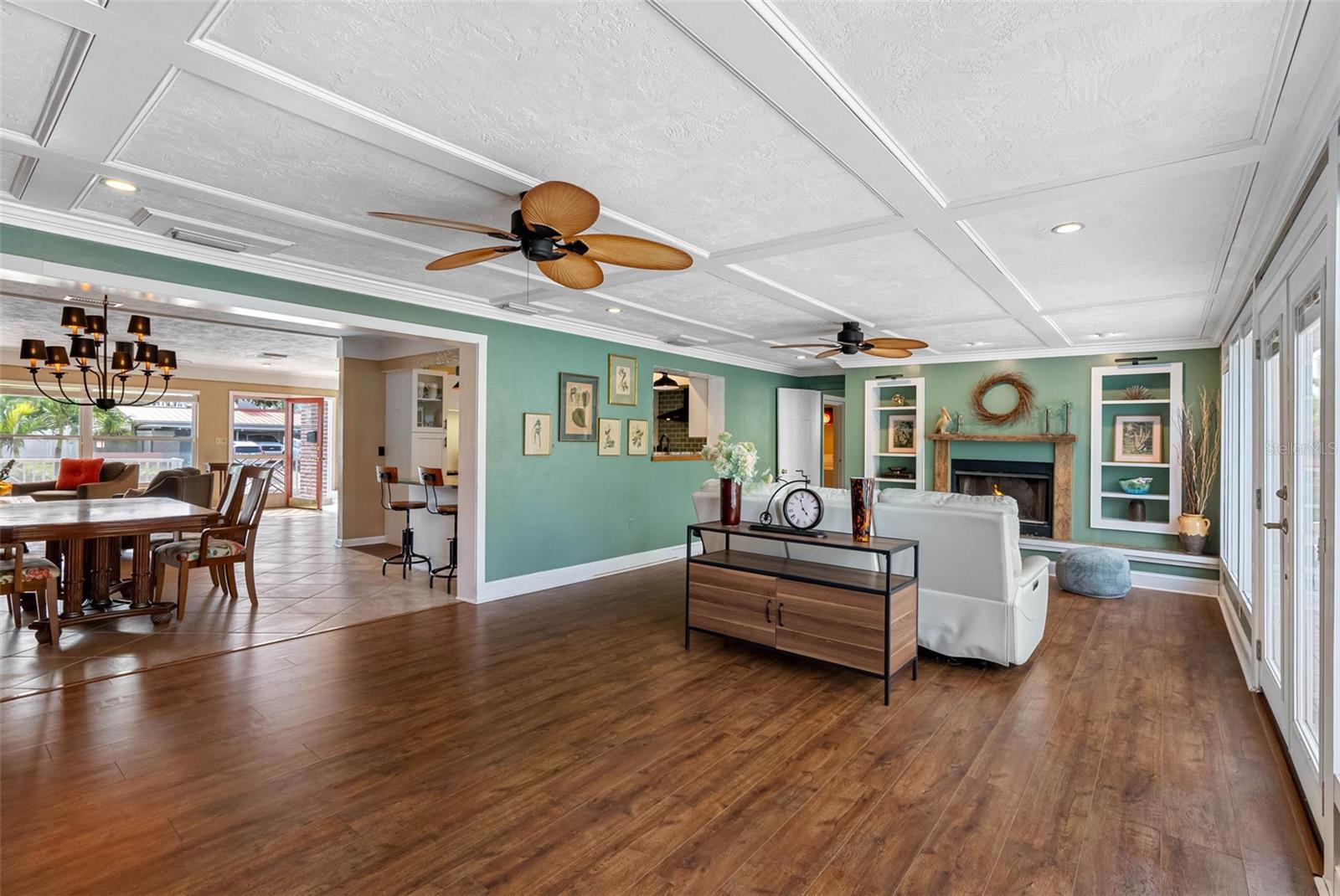 Listing photo id 35 for 5166 39th Street S