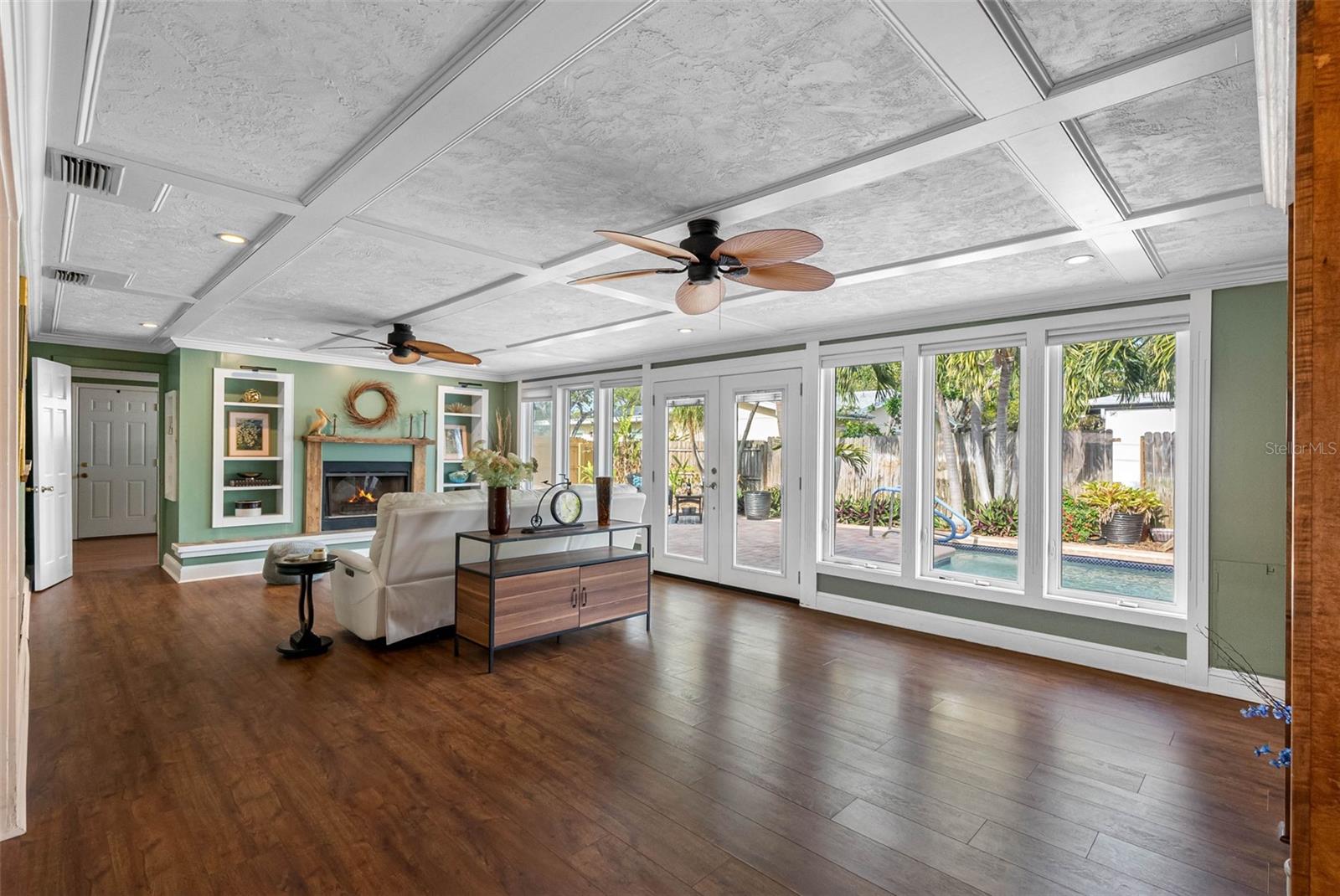 Listing photo id 36 for 5166 39th Street S