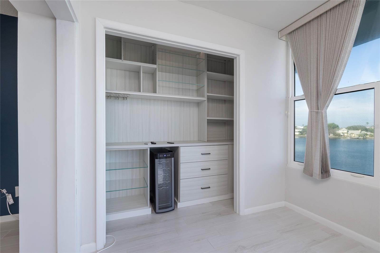 Image 11 of 20 For 770 Island Way N304
