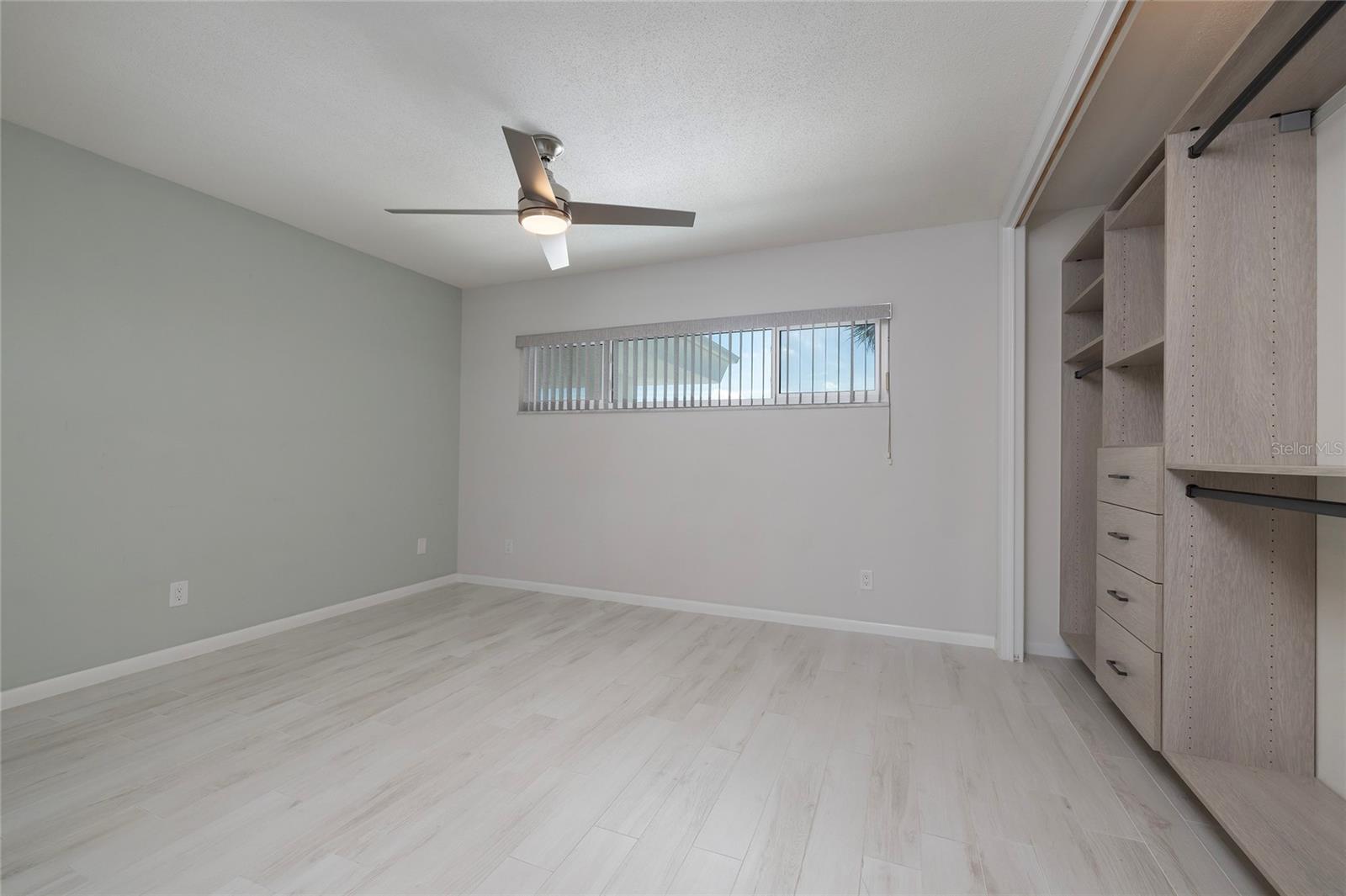 Image 16 of 20 For 770 Island Way N304